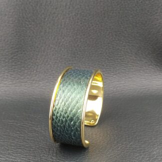 bracelet-dore-moyen-cuir-de-saumon-vert