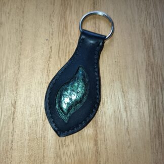 porte-clef-cuir-de-saumon-vert