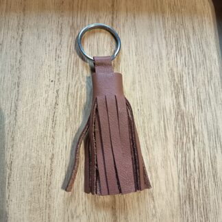 porte-clef-cuir-noisette-pompon