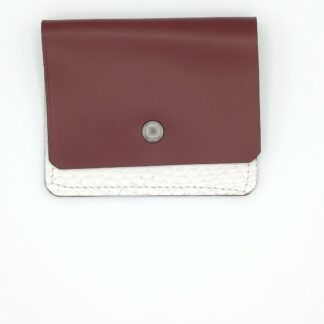 porte-carte-artisanal-en-cuir-et-cuir-de-saumon-sellerie-waneta-premeaux-prissey