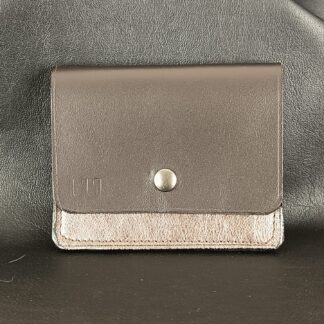 porte-cartes-en-cuir-marron-et-cuir-bronze