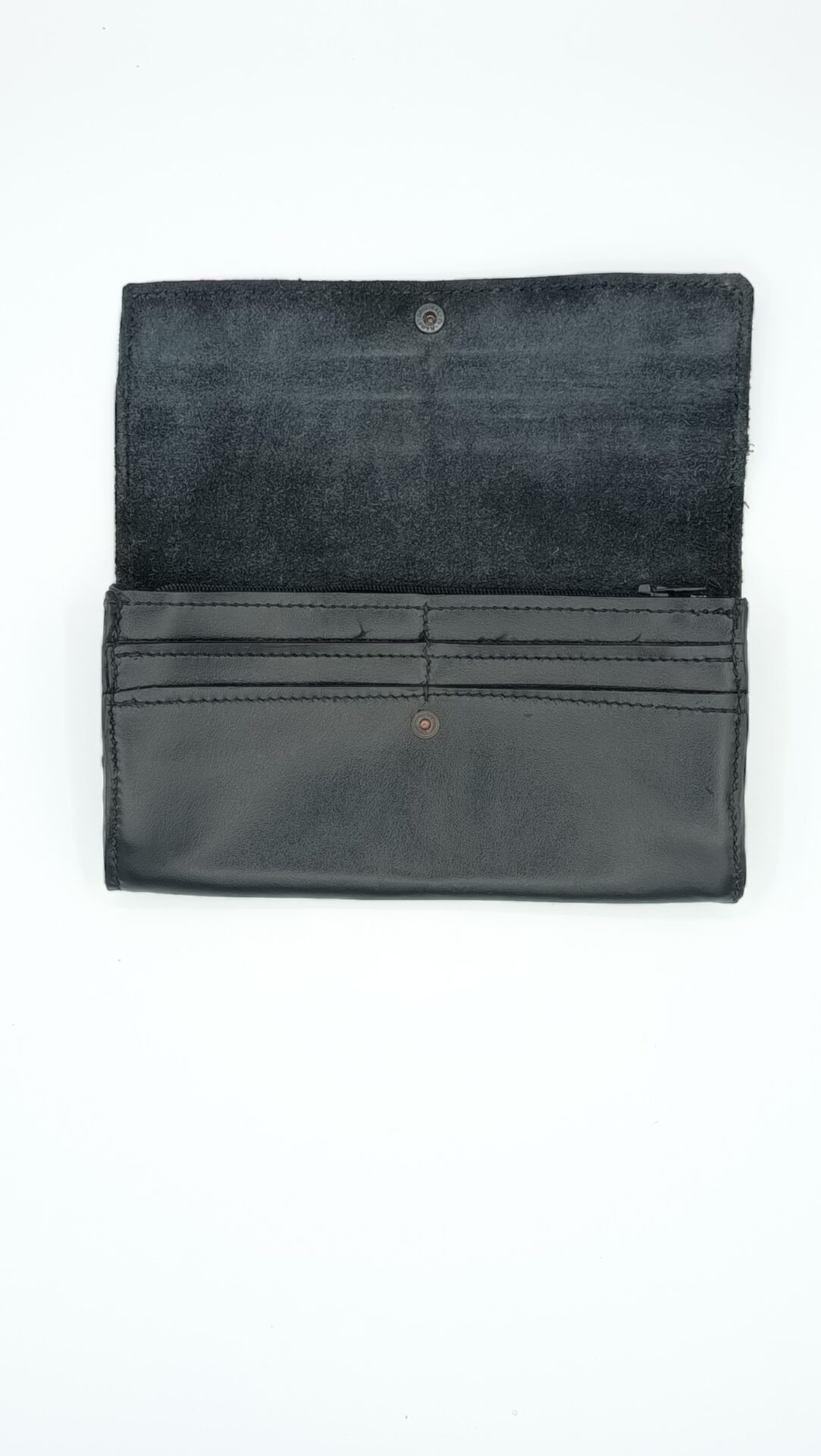 portefeuille-artisanal-en-cuir-sellerie-waneta-premeaux-prissey