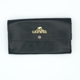 portefeuille-artisanal-en-cuir-pour-femme-sellerie-waneta-premeaux-prissey