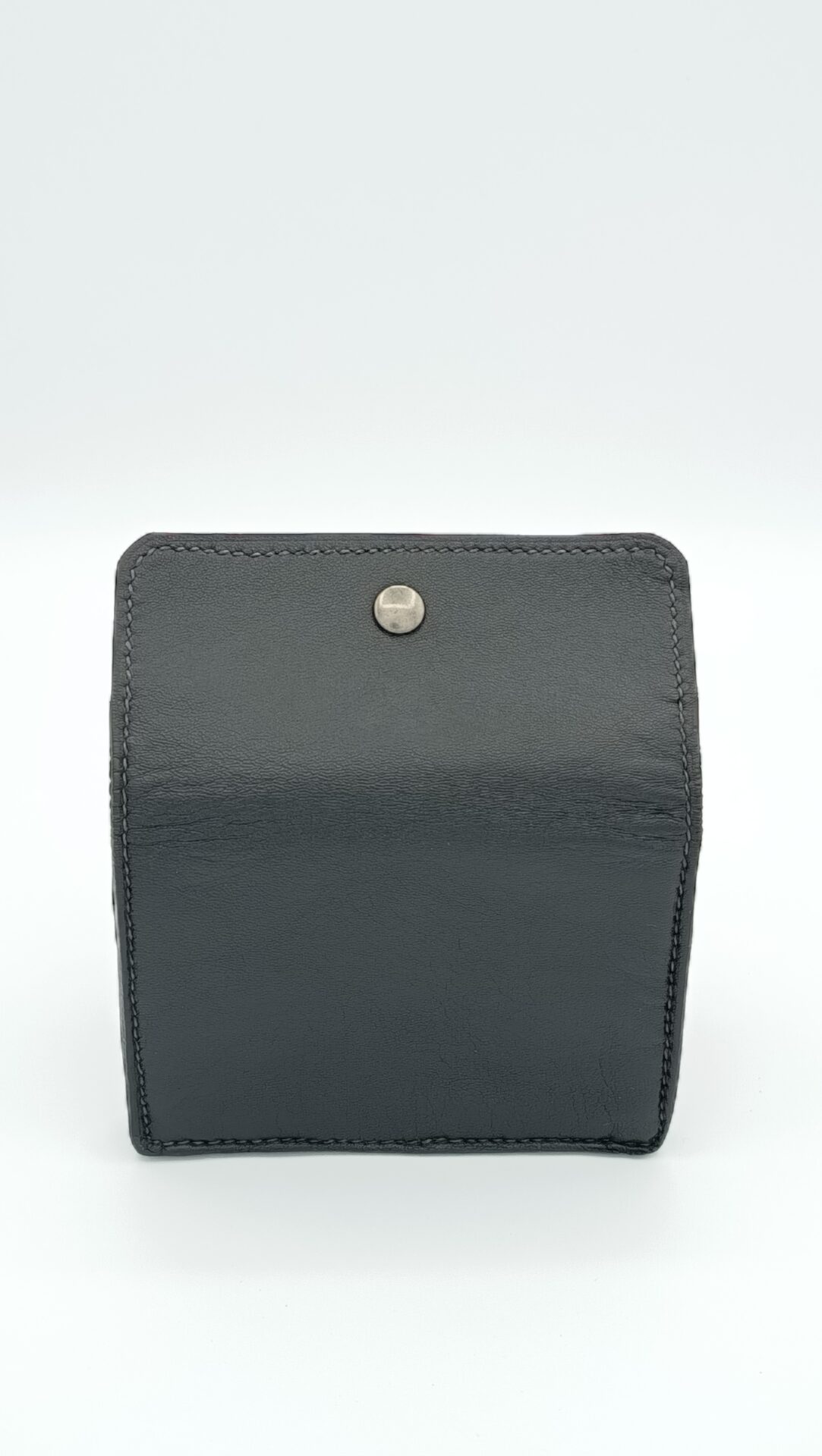 portefeuille-artisanal-pour-homme-en-cuir-d-agneau-sellerie-waneta-premeaux-prissey